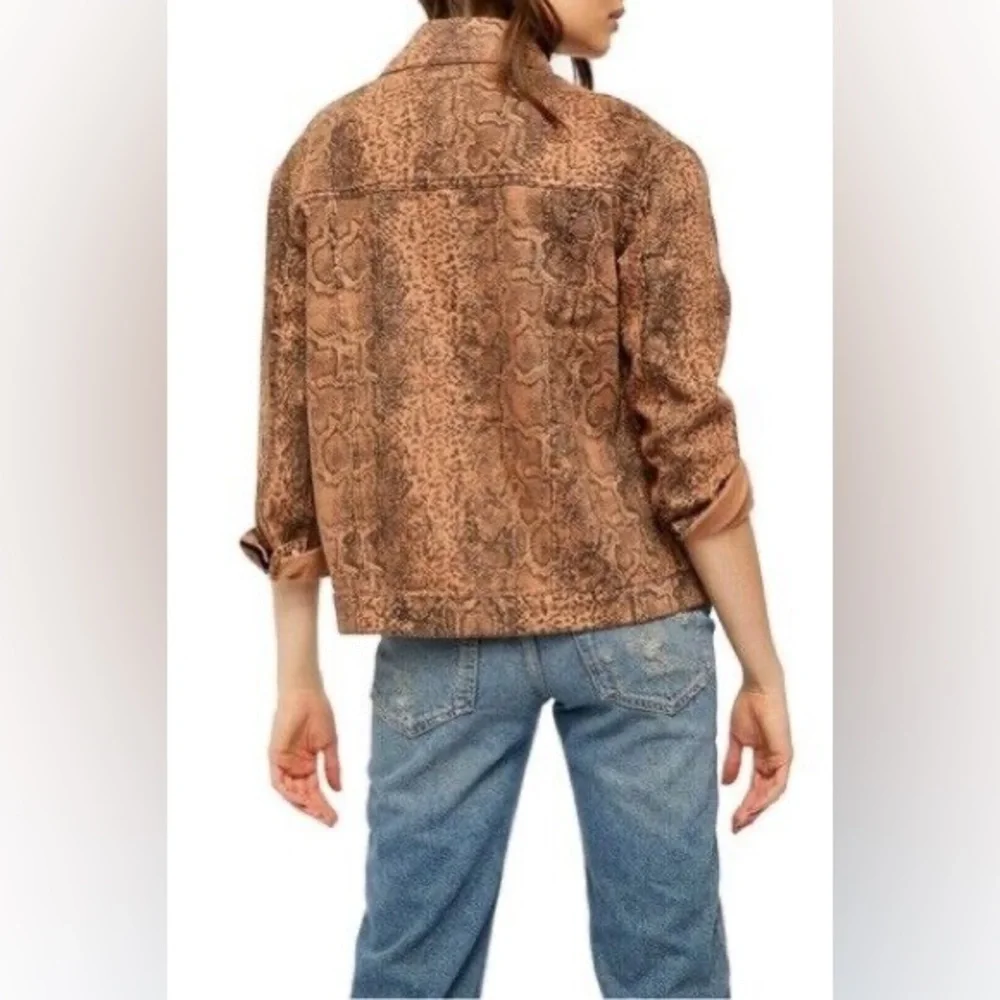 Free People Women’s snakeskin Printed Trucker
Denim Jacket - Picture 3 of 13